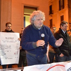 Grillo chiude la campagna elettorale 5 Stelle a Matera