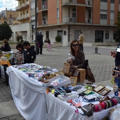 L'ecomercatino in piazza Cesare Firrao