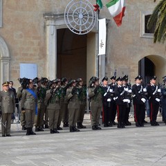Le formazioni militari in piazza Vittorio Veneto per il 4 novembre