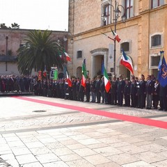 Le formazioni militari in piazza Vittorio Veneto per il 4 novembre
