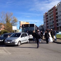 Parcheggi indiscriminati al mercato rionale