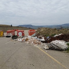 Strada Bradanica, rilasciate lastre di eternit nei pressi del cantiere