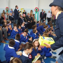 Il capo della Polizia consegna i diari "Civis" agli alunni di Matera