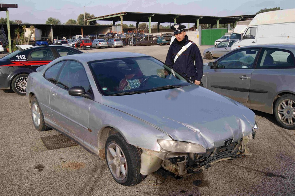 Gioia auto sequestrata