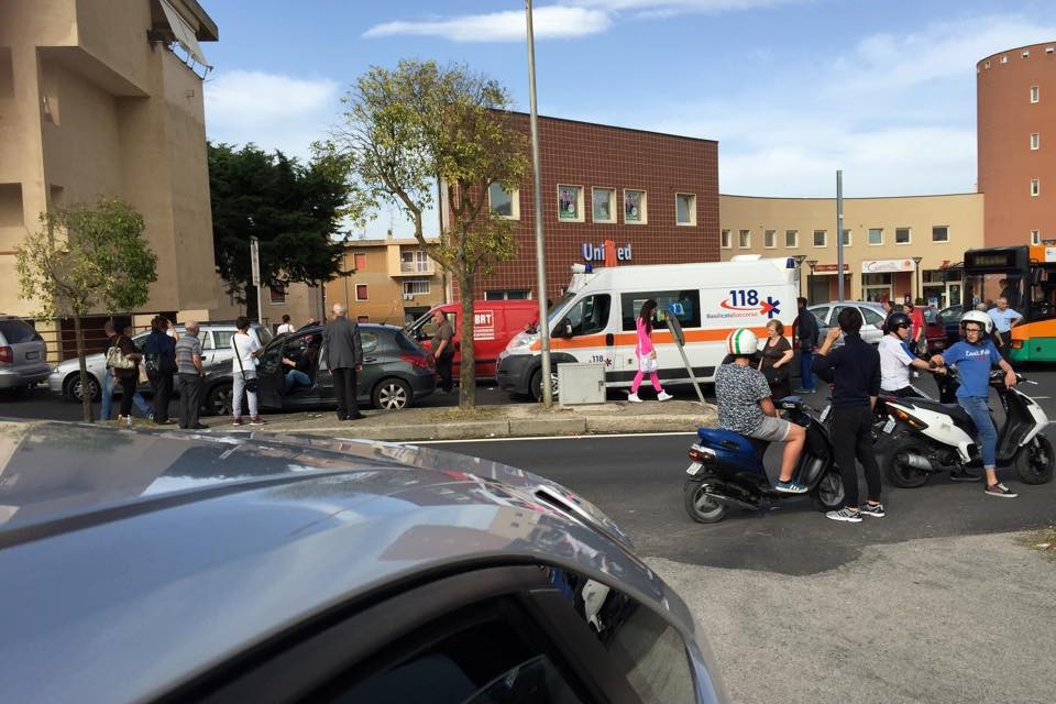 Incidente in viale dei Peucezi