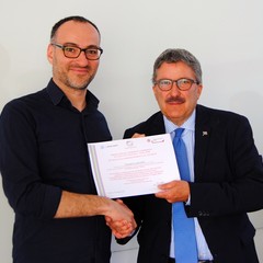 CamCoMt presidente Tortorelli con il docente Franco Lascaro IIS Pentasuglia di Matera JPG