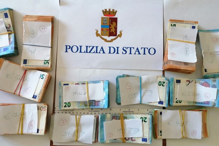 banconote sequestrate- Operazione Paride