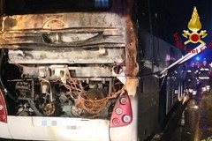 A fuoco motore del bus dell'Invicta, tutti salvi