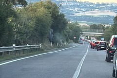 Altri rallentamenti su statale 7: transito alternato con semaforo