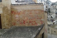 Atti vandalici nei Rioni Sassi