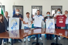 Calcio: Matera Grumentum presenta logo e maglie