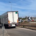 Protesta sulla statale 96 ad Altamura, camion fermi