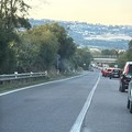 Altri rallentamenti su statale 7: transito alternato con semaforo
