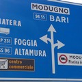 Segnaletica stradale dall’aeroporto di Bari a Matera