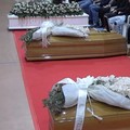 Celebrati i funerali dei tre ventenni morti a Pisticci
