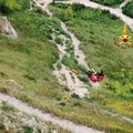 Turista anziana soccorsa nel sentiero del torrente
