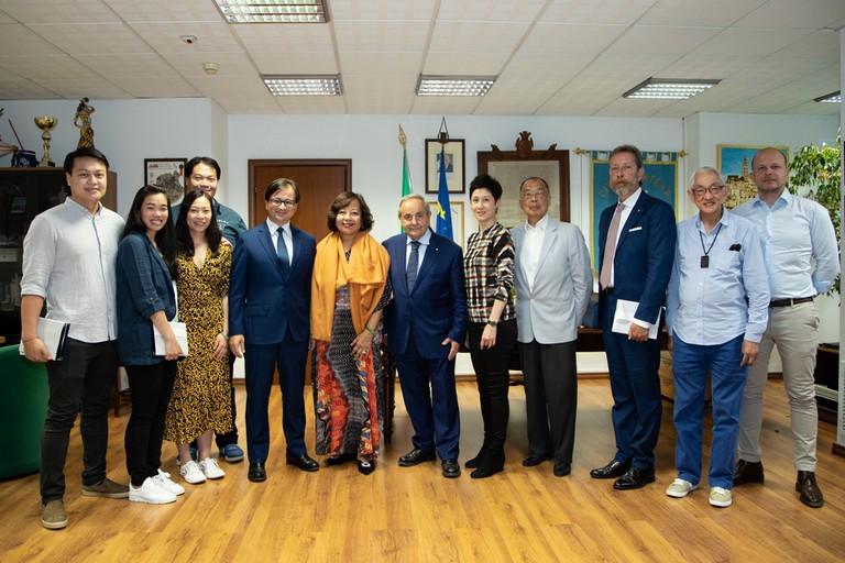 delegazione Hong Kong incontra sindaco De Ruggieri