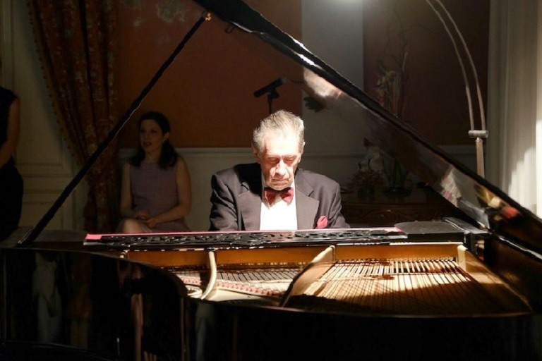 Enrique Batiz pianista