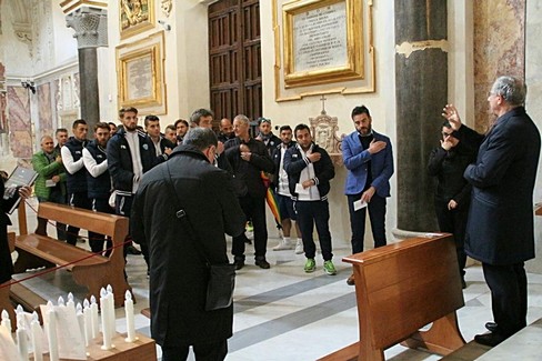 matera calcio incontra il vescovo