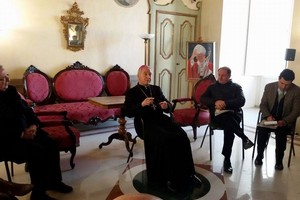 Monsignor Ligorio saluta la comunità materana