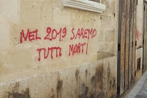 Scritte anarchiche sui muri, Matera si Muove sollecita l’amministrazione