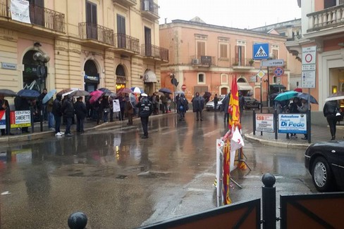 Renzi a Matera, la voce dei contestatori e della cittadinanza