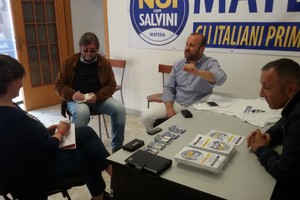 Noi con Salvini chiede lo sgombero di immigrati da locali in via Nazionale