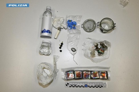 Droga nascosta in bottiglietta, arrestato 45enne