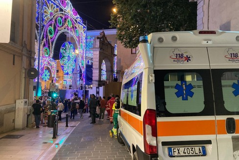 Festa della Bruna, sette feriti lievi durante strazzo