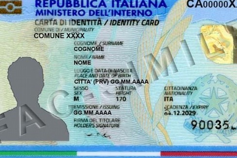 Carte di identità: entro il 3 agosto bisogna passare a quella elettronica