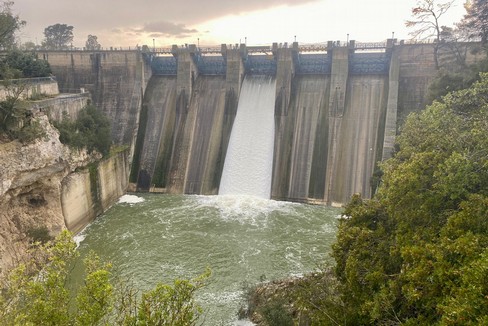 Spreco di acqua dalla diga di San Giuliano