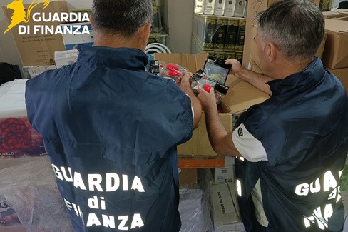 Sequestro di giocattoli e oggetti non sicuri