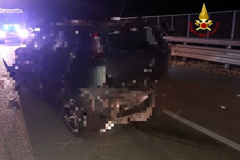 Incidente nella notte, un morto e tre feriti