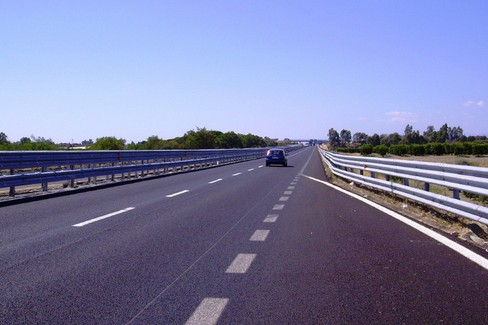 Statale 106 Jonica chiusa stasera per esercitazione