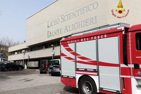 Verifiche statiche al liceo Alighieri, oggi stop lezioni