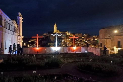 Nei Sassi c'è Mater sacra - la via della croce