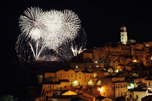 Approvato il programma della notte di San Silvestro e di Capodanno
