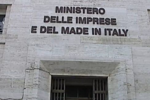 Vertenza Callmat: incontro rinviato