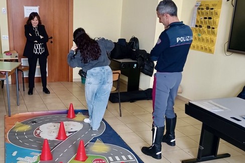 Gli studenti di 13 scuole a lezione di legalità con la Polizia di Stato