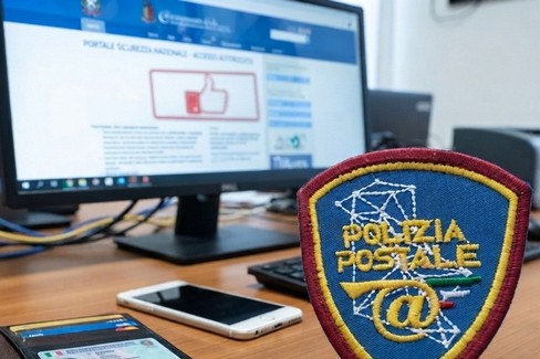 Truffa dei "mi piace ", raggirata una 20enne di Matera