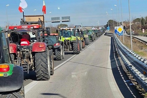 Aumento dei costi, iniziate le mobilitazioni con i trattori