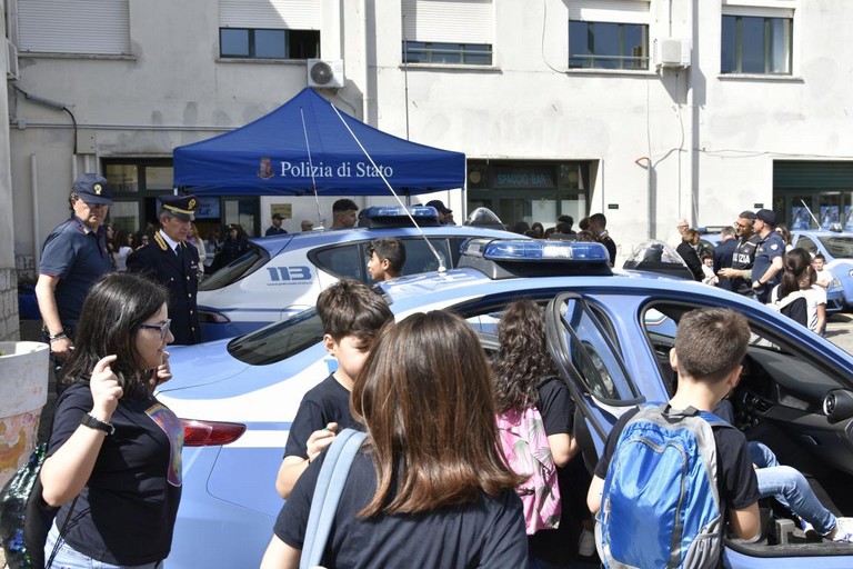 Bambini e Polizia