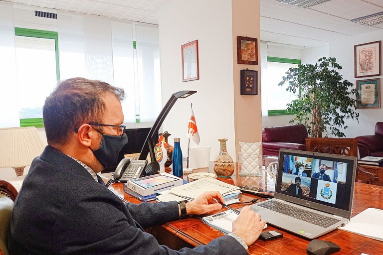 videoconferenza tra i sindaci di Firenze e Matera