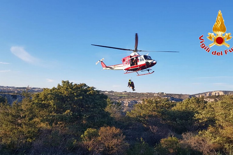 Elicottero dei vigili del fuoco