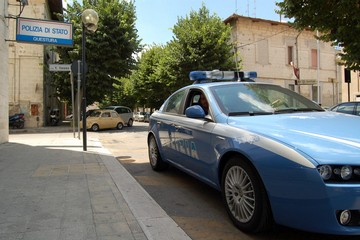 Volante Questura di Matera Polizia di Stato